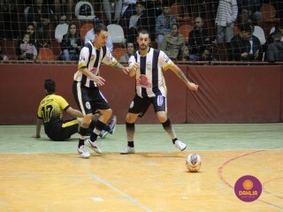 
<a style='margin-left: 5px;' class='btn btn-xs btn-social btn-facebook' href='https://www.facebook.com/sharer/sharer.php?u=https://www.boladovale.com.br/imgs/800-800-90/conteudo/fotos/1669/img6676.jpg' rel='popup' data-width='500' data-height='400'><i class='fa fa-facebook'></i>Compartilhar <span class='hidden-xs'>no Facebook</span>
</a> 
<a class='btn btn-default btn-xs' target='_blank' href='imgs/800-800-90/conteudo/fotos/1669/img6676.jpg'>
<span class='glyphicon glyphicon-cloud-download'></span> Salvar
</a> 
<span></span>