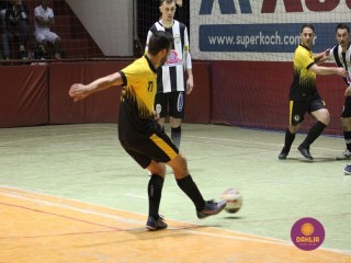 
<a style='margin-left: 5px;' class='btn btn-xs btn-social btn-facebook' href='https://www.facebook.com/sharer/sharer.php?u=https://www.boladovale.com.br/imgs/800-800-90/conteudo/fotos/1669/img6682.jpg' rel='popup' data-width='500' data-height='400'><i class='fa fa-facebook'></i>Compartilhar <span class='hidden-xs'>no Facebook</span>
</a> 
<a class='btn btn-default btn-xs' target='_blank' href='imgs/800-800-90/conteudo/fotos/1669/img6682.jpg'>
<span class='glyphicon glyphicon-cloud-download'></span> Salvar
</a> 
<span></span>