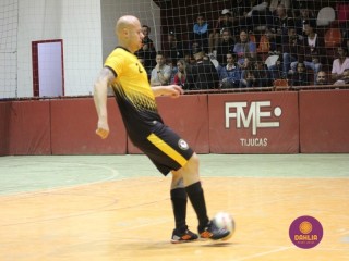 
<a style='margin-left: 5px;' class='btn btn-xs btn-social btn-facebook' href='https://www.facebook.com/sharer/sharer.php?u=https://www.boladovale.com.br/imgs/800-800-90/conteudo/fotos/1669/img6716.jpg' rel='popup' data-width='500' data-height='400'><i class='fa fa-facebook'></i>Compartilhar <span class='hidden-xs'>no Facebook</span>
</a> 
<a class='btn btn-default btn-xs' target='_blank' href='imgs/800-800-90/conteudo/fotos/1669/img6716.jpg'>
<span class='glyphicon glyphicon-cloud-download'></span> Salvar
</a> 
<span></span>