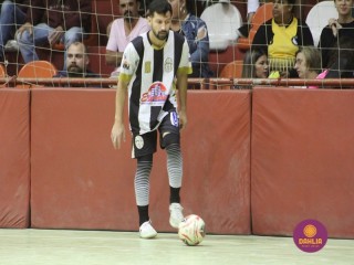
<a style='margin-left: 5px;' class='btn btn-xs btn-social btn-facebook' href='https://www.facebook.com/sharer/sharer.php?u=https://www.boladovale.com.br/imgs/800-800-90/conteudo/fotos/1669/img6734.jpg' rel='popup' data-width='500' data-height='400'><i class='fa fa-facebook'></i>Compartilhar <span class='hidden-xs'>no Facebook</span>
</a> 
<a class='btn btn-default btn-xs' target='_blank' href='imgs/800-800-90/conteudo/fotos/1669/img6734.jpg'>
<span class='glyphicon glyphicon-cloud-download'></span> Salvar
</a> 
<span></span>
