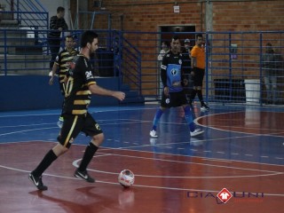 
<a style='margin-left: 5px;' class='btn btn-xs btn-social btn-facebook' href='https://www.facebook.com/sharer/sharer.php?u=https://www.boladovale.com.br/imgs/800-800-90/conteudo/fotos/1670/img7666.jpg' rel='popup' data-width='500' data-height='400'><i class='fa fa-facebook'></i>Compartilhar <span class='hidden-xs'>no Facebook</span>
</a> 
<a class='btn btn-default btn-xs' target='_blank' href='imgs/800-800-90/conteudo/fotos/1670/img7666.jpg'>
<span class='glyphicon glyphicon-cloud-download'></span> Salvar
</a> 
<span></span>