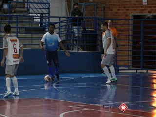 
<a style='margin-left: 5px;' class='btn btn-xs btn-social btn-facebook' href='https://www.facebook.com/sharer/sharer.php?u=https://www.boladovale.com.br/imgs/800-800-90/conteudo/fotos/1671/img7800.jpg' rel='popup' data-width='500' data-height='400'><i class='fa fa-facebook'></i>Compartilhar <span class='hidden-xs'>no Facebook</span>
</a> 
<a class='btn btn-default btn-xs' target='_blank' href='imgs/800-800-90/conteudo/fotos/1671/img7800.jpg'>
<span class='glyphicon glyphicon-cloud-download'></span> Salvar
</a> 
<span></span>
