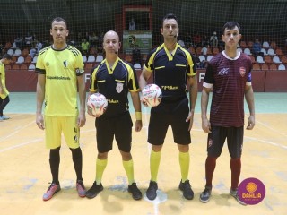 
<a style='margin-left: 5px;' class='btn btn-xs btn-social btn-facebook' href='https://www.facebook.com/sharer/sharer.php?u=https://www.boladovale.com.br/imgs/800-800-90/conteudo/fotos/1672/img7901.jpg' rel='popup' data-width='500' data-height='400'><i class='fa fa-facebook'></i>Compartilhar <span class='hidden-xs'>no Facebook</span>
</a> 
<a class='btn btn-default btn-xs' target='_blank' href='imgs/800-800-90/conteudo/fotos/1672/img7901.jpg'>
<span class='glyphicon glyphicon-cloud-download'></span> Salvar
</a> 
<span></span>