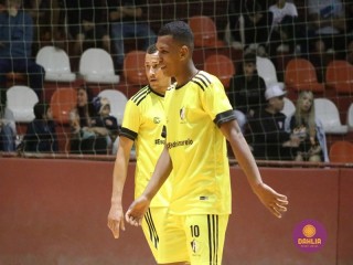 
<a style='margin-left: 5px;' class='btn btn-xs btn-social btn-facebook' href='https://www.facebook.com/sharer/sharer.php?u=https://www.boladovale.com.br/imgs/800-800-90/conteudo/fotos/1672/img7952.jpg' rel='popup' data-width='500' data-height='400'><i class='fa fa-facebook'></i>Compartilhar <span class='hidden-xs'>no Facebook</span>
</a> 
<a class='btn btn-default btn-xs' target='_blank' href='imgs/800-800-90/conteudo/fotos/1672/img7952.jpg'>
<span class='glyphicon glyphicon-cloud-download'></span> Salvar
</a> 
<span></span>