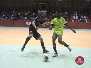 
<a style='margin-left: 5px;' class='btn btn-xs btn-social btn-facebook' href='https://www.facebook.com/sharer/sharer.php?u=https://www.boladovale.com.br/imgs/800-800-90/conteudo/fotos/1672/img7968.jpg' rel='popup' data-width='500' data-height='400'><i class='fa fa-facebook'></i>Compartilhar <span class='hidden-xs'>no Facebook</span>
</a> 
<a class='btn btn-default btn-xs' target='_blank' href='imgs/800-800-90/conteudo/fotos/1672/img7968.jpg'>
<span class='glyphicon glyphicon-cloud-download'></span> Salvar
</a> 
<span></span>