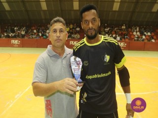 
<a style='margin-left: 5px;' class='btn btn-xs btn-social btn-facebook' href='https://www.facebook.com/sharer/sharer.php?u=https://www.boladovale.com.br/imgs/800-800-90/conteudo/fotos/1672/img7970.jpg' rel='popup' data-width='500' data-height='400'><i class='fa fa-facebook'></i>Compartilhar <span class='hidden-xs'>no Facebook</span>
</a> 
<a class='btn btn-default btn-xs' target='_blank' href='imgs/800-800-90/conteudo/fotos/1672/img7970.jpg'>
<span class='glyphicon glyphicon-cloud-download'></span> Salvar
</a> 
<span></span>