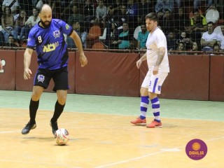 
<a style='margin-left: 5px;' class='btn btn-xs btn-social btn-facebook' href='https://www.facebook.com/sharer/sharer.php?u=https://www.boladovale.com.br/imgs/800-800-90/conteudo/fotos/1673/img8009.jpg' rel='popup' data-width='500' data-height='400'><i class='fa fa-facebook'></i>Compartilhar <span class='hidden-xs'>no Facebook</span>
</a> 
<a class='btn btn-default btn-xs' target='_blank' href='imgs/800-800-90/conteudo/fotos/1673/img8009.jpg'>
<span class='glyphicon glyphicon-cloud-download'></span> Salvar
</a> 
<span></span>