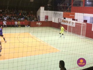 
<a style='margin-left: 5px;' class='btn btn-xs btn-social btn-facebook' href='https://www.facebook.com/sharer/sharer.php?u=https://www.boladovale.com.br/imgs/800-800-90/conteudo/fotos/1673/img8065.jpg' rel='popup' data-width='500' data-height='400'><i class='fa fa-facebook'></i>Compartilhar <span class='hidden-xs'>no Facebook</span>
</a> 
<a class='btn btn-default btn-xs' target='_blank' href='imgs/800-800-90/conteudo/fotos/1673/img8065.jpg'>
<span class='glyphicon glyphicon-cloud-download'></span> Salvar
</a> 
<span></span>