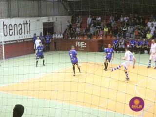 
<a style='margin-left: 5px;' class='btn btn-xs btn-social btn-facebook' href='https://www.facebook.com/sharer/sharer.php?u=https://www.boladovale.com.br/imgs/800-800-90/conteudo/fotos/1673/img8080.jpg' rel='popup' data-width='500' data-height='400'><i class='fa fa-facebook'></i>Compartilhar <span class='hidden-xs'>no Facebook</span>
</a> 
<a class='btn btn-default btn-xs' target='_blank' href='imgs/800-800-90/conteudo/fotos/1673/img8080.jpg'>
<span class='glyphicon glyphicon-cloud-download'></span> Salvar
</a> 
<span></span>