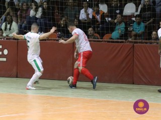 
<a style='margin-left: 5px;' class='btn btn-xs btn-social btn-facebook' href='https://www.facebook.com/sharer/sharer.php?u=https://www.boladovale.com.br/imgs/800-800-90/conteudo/fotos/1674/img8099.jpg' rel='popup' data-width='500' data-height='400'><i class='fa fa-facebook'></i>Compartilhar <span class='hidden-xs'>no Facebook</span>
</a> 
<a class='btn btn-default btn-xs' target='_blank' href='imgs/800-800-90/conteudo/fotos/1674/img8099.jpg'>
<span class='glyphicon glyphicon-cloud-download'></span> Salvar
</a> 
<span></span>