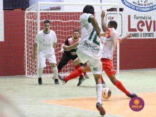 
<a style='margin-left: 5px;' class='btn btn-xs btn-social btn-facebook' href='https://www.facebook.com/sharer/sharer.php?u=https://www.boladovale.com.br/imgs/800-800-90/conteudo/fotos/1674/img8174.jpg' rel='popup' data-width='500' data-height='400'><i class='fa fa-facebook'></i>Compartilhar <span class='hidden-xs'>no Facebook</span>
</a> 
<a class='btn btn-default btn-xs' target='_blank' href='imgs/800-800-90/conteudo/fotos/1674/img8174.jpg'>
<span class='glyphicon glyphicon-cloud-download'></span> Salvar
</a> 
<span></span>