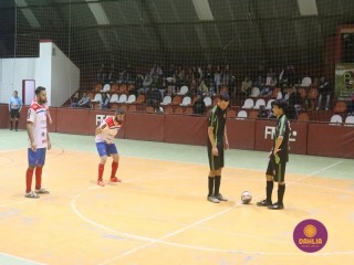 
<a style='margin-left: 5px;' class='btn btn-xs btn-social btn-facebook' href='https://www.facebook.com/sharer/sharer.php?u=https://www.boladovale.com.br/imgs/800-800-90/conteudo/fotos/1675/img8243.jpg' rel='popup' data-width='500' data-height='400'><i class='fa fa-facebook'></i>Compartilhar <span class='hidden-xs'>no Facebook</span>
</a> 
<a class='btn btn-default btn-xs' target='_blank' href='imgs/800-800-90/conteudo/fotos/1675/img8243.jpg'>
<span class='glyphicon glyphicon-cloud-download'></span> Salvar
</a> 
<span></span>