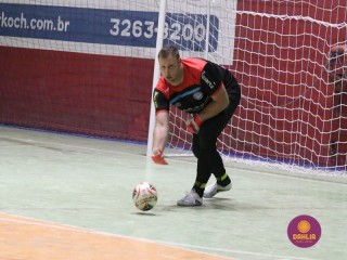 
<a style='margin-left: 5px;' class='btn btn-xs btn-social btn-facebook' href='https://www.facebook.com/sharer/sharer.php?u=https://www.boladovale.com.br/imgs/800-800-90/conteudo/fotos/1675/img8308.jpg' rel='popup' data-width='500' data-height='400'><i class='fa fa-facebook'></i>Compartilhar <span class='hidden-xs'>no Facebook</span>
</a> 
<a class='btn btn-default btn-xs' target='_blank' href='imgs/800-800-90/conteudo/fotos/1675/img8308.jpg'>
<span class='glyphicon glyphicon-cloud-download'></span> Salvar
</a> 
<span></span>
