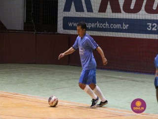 
<a style='margin-left: 5px;' class='btn btn-xs btn-social btn-facebook' href='https://www.facebook.com/sharer/sharer.php?u=https://www.boladovale.com.br/imgs/800-800-90/conteudo/fotos/1676/img8354.jpg' rel='popup' data-width='500' data-height='400'><i class='fa fa-facebook'></i>Compartilhar <span class='hidden-xs'>no Facebook</span>
</a> 
<a class='btn btn-default btn-xs' target='_blank' href='imgs/800-800-90/conteudo/fotos/1676/img8354.jpg'>
<span class='glyphicon glyphicon-cloud-download'></span> Salvar
</a> 
<span></span>