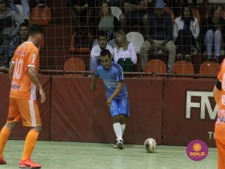 
<a style='margin-left: 5px;' class='btn btn-xs btn-social btn-facebook' href='https://www.facebook.com/sharer/sharer.php?u=https://www.boladovale.com.br/imgs/800-800-90/conteudo/fotos/1676/img8361.jpg' rel='popup' data-width='500' data-height='400'><i class='fa fa-facebook'></i>Compartilhar <span class='hidden-xs'>no Facebook</span>
</a> 
<a class='btn btn-default btn-xs' target='_blank' href='imgs/800-800-90/conteudo/fotos/1676/img8361.jpg'>
<span class='glyphicon glyphicon-cloud-download'></span> Salvar
</a> 
<span></span>