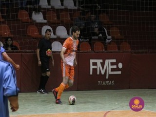 
<a style='margin-left: 5px;' class='btn btn-xs btn-social btn-facebook' href='https://www.facebook.com/sharer/sharer.php?u=https://www.boladovale.com.br/imgs/800-800-90/conteudo/fotos/1676/img8369.jpg' rel='popup' data-width='500' data-height='400'><i class='fa fa-facebook'></i>Compartilhar <span class='hidden-xs'>no Facebook</span>
</a> 
<a class='btn btn-default btn-xs' target='_blank' href='imgs/800-800-90/conteudo/fotos/1676/img8369.jpg'>
<span class='glyphicon glyphicon-cloud-download'></span> Salvar
</a> 
<span></span>