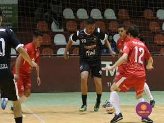 
<a style='margin-left: 5px;' class='btn btn-xs btn-social btn-facebook' href='https://www.facebook.com/sharer/sharer.php?u=https://www.boladovale.com.br/imgs/800-800-90/conteudo/fotos/1677/img8431.jpg' rel='popup' data-width='500' data-height='400'><i class='fa fa-facebook'></i>Compartilhar <span class='hidden-xs'>no Facebook</span>
</a> 
<a class='btn btn-default btn-xs' target='_blank' href='imgs/800-800-90/conteudo/fotos/1677/img8431.jpg'>
<span class='glyphicon glyphicon-cloud-download'></span> Salvar
</a> 
<span></span>