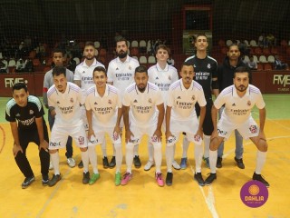 
<a style='margin-left: 5px;' class='btn btn-xs btn-social btn-facebook' href='https://www.facebook.com/sharer/sharer.php?u=https://www.boladovale.com.br/imgs/800-800-90/conteudo/fotos/1678/img8448.jpg' rel='popup' data-width='500' data-height='400'><i class='fa fa-facebook'></i>Compartilhar <span class='hidden-xs'>no Facebook</span>
</a> 
<a class='btn btn-default btn-xs' target='_blank' href='imgs/800-800-90/conteudo/fotos/1678/img8448.jpg'>
<span class='glyphicon glyphicon-cloud-download'></span> Salvar
</a> 
<span></span>