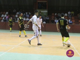 
<a style='margin-left: 5px;' class='btn btn-xs btn-social btn-facebook' href='https://www.facebook.com/sharer/sharer.php?u=https://www.boladovale.com.br/imgs/800-800-90/conteudo/fotos/1678/img8466.jpg' rel='popup' data-width='500' data-height='400'><i class='fa fa-facebook'></i>Compartilhar <span class='hidden-xs'>no Facebook</span>
</a> 
<a class='btn btn-default btn-xs' target='_blank' href='imgs/800-800-90/conteudo/fotos/1678/img8466.jpg'>
<span class='glyphicon glyphicon-cloud-download'></span> Salvar
</a> 
<span></span>