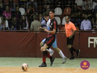 
<a style='margin-left: 5px;' class='btn btn-xs btn-social btn-facebook' href='https://www.facebook.com/sharer/sharer.php?u=https://www.boladovale.com.br/imgs/800-800-90/conteudo/fotos/1680/img8591.jpg' rel='popup' data-width='500' data-height='400'><i class='fa fa-facebook'></i>Compartilhar <span class='hidden-xs'>no Facebook</span>
</a> 
<a class='btn btn-default btn-xs' target='_blank' href='imgs/800-800-90/conteudo/fotos/1680/img8591.jpg'>
<span class='glyphicon glyphicon-cloud-download'></span> Salvar
</a> 
<span></span>