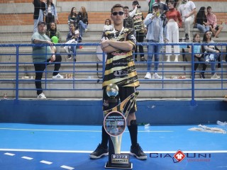 
<a style='margin-left: 5px;' class='btn btn-xs btn-social btn-facebook' href='https://www.facebook.com/sharer/sharer.php?u=https://www.boladovale.com.br/imgs/800-800-90/conteudo/fotos/1683/img9372.jpg' rel='popup' data-width='500' data-height='400'><i class='fa fa-facebook'></i>Compartilhar <span class='hidden-xs'>no Facebook</span>
</a> 
<a class='btn btn-default btn-xs' target='_blank' href='imgs/800-800-90/conteudo/fotos/1683/img9372.jpg'>
<span class='glyphicon glyphicon-cloud-download'></span> Salvar
</a> 
<span></span>