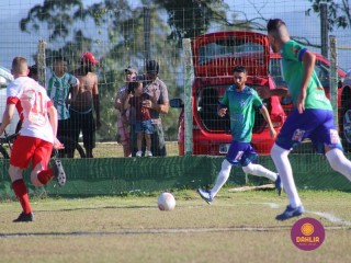 
<a style='margin-left: 5px;' class='btn btn-xs btn-social btn-facebook' href='https://www.facebook.com/sharer/sharer.php?u=https://www.boladovale.com.br/imgs/800-800-90/conteudo/fotos/1684/img9470.jpg' rel='popup' data-width='500' data-height='400'><i class='fa fa-facebook'></i>Compartilhar <span class='hidden-xs'>no Facebook</span>
</a> 
<a class='btn btn-default btn-xs' target='_blank' href='imgs/800-800-90/conteudo/fotos/1684/img9470.jpg'>
<span class='glyphicon glyphicon-cloud-download'></span> Salvar
</a> 
<span></span>