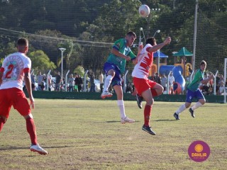 
<a style='margin-left: 5px;' class='btn btn-xs btn-social btn-facebook' href='https://www.facebook.com/sharer/sharer.php?u=https://www.boladovale.com.br/imgs/800-800-90/conteudo/fotos/1684/img9594.jpg' rel='popup' data-width='500' data-height='400'><i class='fa fa-facebook'></i>Compartilhar <span class='hidden-xs'>no Facebook</span>
</a> 
<a class='btn btn-default btn-xs' target='_blank' href='imgs/800-800-90/conteudo/fotos/1684/img9594.jpg'>
<span class='glyphicon glyphicon-cloud-download'></span> Salvar
</a> 
<span></span>