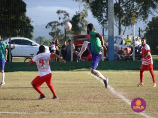 
<a style='margin-left: 5px;' class='btn btn-xs btn-social btn-facebook' href='https://www.facebook.com/sharer/sharer.php?u=https://www.boladovale.com.br/imgs/800-800-90/conteudo/fotos/1684/img9664.jpg' rel='popup' data-width='500' data-height='400'><i class='fa fa-facebook'></i>Compartilhar <span class='hidden-xs'>no Facebook</span>
</a> 
<a class='btn btn-default btn-xs' target='_blank' href='imgs/800-800-90/conteudo/fotos/1684/img9664.jpg'>
<span class='glyphicon glyphicon-cloud-download'></span> Salvar
</a> 
<span></span>