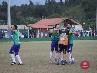 
<a style='margin-left: 5px;' class='btn btn-xs btn-social btn-facebook' href='https://www.facebook.com/sharer/sharer.php?u=https://www.boladovale.com.br/imgs/800-800-90/conteudo/fotos/1684/img9764.jpg' rel='popup' data-width='500' data-height='400'><i class='fa fa-facebook'></i>Compartilhar <span class='hidden-xs'>no Facebook</span>
</a> 
<a class='btn btn-default btn-xs' target='_blank' href='imgs/800-800-90/conteudo/fotos/1684/img9764.jpg'>
<span class='glyphicon glyphicon-cloud-download'></span> Salvar
</a> 
<span></span>