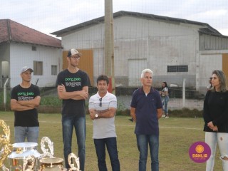 
<a style='margin-left: 5px;' class='btn btn-xs btn-social btn-facebook' href='https://www.facebook.com/sharer/sharer.php?u=https://www.boladovale.com.br/imgs/800-800-90/conteudo/fotos/1685/img9804.jpg' rel='popup' data-width='500' data-height='400'><i class='fa fa-facebook'></i>Compartilhar <span class='hidden-xs'>no Facebook</span>
</a> 
<a class='btn btn-default btn-xs' target='_blank' href='imgs/800-800-90/conteudo/fotos/1685/img9804.jpg'>
<span class='glyphicon glyphicon-cloud-download'></span> Salvar
</a> 
<span></span>