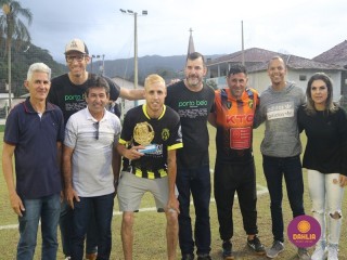
<a style='margin-left: 5px;' class='btn btn-xs btn-social btn-facebook' href='https://www.facebook.com/sharer/sharer.php?u=https://www.boladovale.com.br/imgs/800-800-90/conteudo/fotos/1685/img9826.jpg' rel='popup' data-width='500' data-height='400'><i class='fa fa-facebook'></i>Compartilhar <span class='hidden-xs'>no Facebook</span>
</a> 
<a class='btn btn-default btn-xs' target='_blank' href='imgs/800-800-90/conteudo/fotos/1685/img9826.jpg'>
<span class='glyphicon glyphicon-cloud-download'></span> Salvar
</a> 
<span></span>