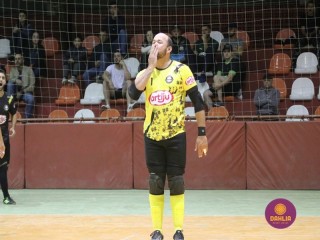 
<a style='margin-left: 5px;' class='btn btn-xs btn-social btn-facebook' href='https://www.facebook.com/sharer/sharer.php?u=https://www.boladovale.com.br/imgs/800-800-90/conteudo/fotos/1686/img9952.jpg' rel='popup' data-width='500' data-height='400'><i class='fa fa-facebook'></i>Compartilhar <span class='hidden-xs'>no Facebook</span>
</a> 
<a class='btn btn-default btn-xs' target='_blank' href='imgs/800-800-90/conteudo/fotos/1686/img9952.jpg'>
<span class='glyphicon glyphicon-cloud-download'></span> Salvar
</a> 
<span></span>