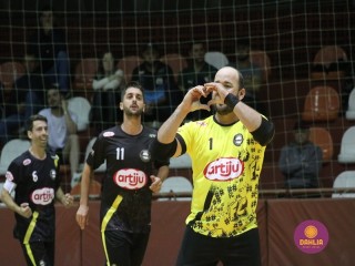 
<a style='margin-left: 5px;' class='btn btn-xs btn-social btn-facebook' href='https://www.facebook.com/sharer/sharer.php?u=https://www.boladovale.com.br/imgs/800-800-90/conteudo/fotos/1686/img9954.jpg' rel='popup' data-width='500' data-height='400'><i class='fa fa-facebook'></i>Compartilhar <span class='hidden-xs'>no Facebook</span>
</a> 
<a class='btn btn-default btn-xs' target='_blank' href='imgs/800-800-90/conteudo/fotos/1686/img9954.jpg'>
<span class='glyphicon glyphicon-cloud-download'></span> Salvar
</a> 
<span></span>