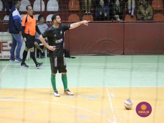 
<a style='margin-left: 5px;' class='btn btn-xs btn-social btn-facebook' href='https://www.facebook.com/sharer/sharer.php?u=https://www.boladovale.com.br/imgs/800-800-90/conteudo/fotos/1687/img0102.jpg' rel='popup' data-width='500' data-height='400'><i class='fa fa-facebook'></i>Compartilhar <span class='hidden-xs'>no Facebook</span>
</a> 
<a class='btn btn-default btn-xs' target='_blank' href='imgs/800-800-90/conteudo/fotos/1687/img0102.jpg'>
<span class='glyphicon glyphicon-cloud-download'></span> Salvar
</a> 
<span></span>