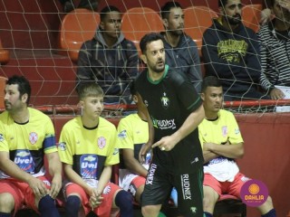 
<a style='margin-left: 5px;' class='btn btn-xs btn-social btn-facebook' href='https://www.facebook.com/sharer/sharer.php?u=https://www.boladovale.com.br/imgs/800-800-90/conteudo/fotos/1687/img0104.jpg' rel='popup' data-width='500' data-height='400'><i class='fa fa-facebook'></i>Compartilhar <span class='hidden-xs'>no Facebook</span>
</a> 
<a class='btn btn-default btn-xs' target='_blank' href='imgs/800-800-90/conteudo/fotos/1687/img0104.jpg'>
<span class='glyphicon glyphicon-cloud-download'></span> Salvar
</a> 
<span></span>