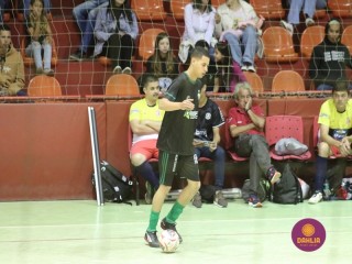 
<a style='margin-left: 5px;' class='btn btn-xs btn-social btn-facebook' href='https://www.facebook.com/sharer/sharer.php?u=https://www.boladovale.com.br/imgs/800-800-90/conteudo/fotos/1687/img0132.jpg' rel='popup' data-width='500' data-height='400'><i class='fa fa-facebook'></i>Compartilhar <span class='hidden-xs'>no Facebook</span>
</a> 
<a class='btn btn-default btn-xs' target='_blank' href='imgs/800-800-90/conteudo/fotos/1687/img0132.jpg'>
<span class='glyphicon glyphicon-cloud-download'></span> Salvar
</a> 
<span></span>