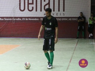 
<a style='margin-left: 5px;' class='btn btn-xs btn-social btn-facebook' href='https://www.facebook.com/sharer/sharer.php?u=https://www.boladovale.com.br/imgs/800-800-90/conteudo/fotos/1687/img0155.jpg' rel='popup' data-width='500' data-height='400'><i class='fa fa-facebook'></i>Compartilhar <span class='hidden-xs'>no Facebook</span>
</a> 
<a class='btn btn-default btn-xs' target='_blank' href='imgs/800-800-90/conteudo/fotos/1687/img0155.jpg'>
<span class='glyphicon glyphicon-cloud-download'></span> Salvar
</a> 
<span></span>