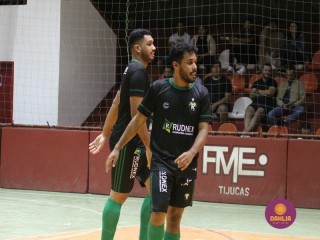 
<a style='margin-left: 5px;' class='btn btn-xs btn-social btn-facebook' href='https://www.facebook.com/sharer/sharer.php?u=https://www.boladovale.com.br/imgs/800-800-90/conteudo/fotos/1687/img0170.jpg' rel='popup' data-width='500' data-height='400'><i class='fa fa-facebook'></i>Compartilhar <span class='hidden-xs'>no Facebook</span>
</a> 
<a class='btn btn-default btn-xs' target='_blank' href='imgs/800-800-90/conteudo/fotos/1687/img0170.jpg'>
<span class='glyphicon glyphicon-cloud-download'></span> Salvar
</a> 
<span></span>