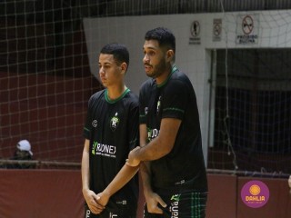 
<a style='margin-left: 5px;' class='btn btn-xs btn-social btn-facebook' href='https://www.facebook.com/sharer/sharer.php?u=https://www.boladovale.com.br/imgs/800-800-90/conteudo/fotos/1687/img0171.jpg' rel='popup' data-width='500' data-height='400'><i class='fa fa-facebook'></i>Compartilhar <span class='hidden-xs'>no Facebook</span>
</a> 
<a class='btn btn-default btn-xs' target='_blank' href='imgs/800-800-90/conteudo/fotos/1687/img0171.jpg'>
<span class='glyphicon glyphicon-cloud-download'></span> Salvar
</a> 
<span></span>