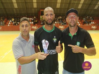 
<a style='margin-left: 5px;' class='btn btn-xs btn-social btn-facebook' href='https://www.facebook.com/sharer/sharer.php?u=https://www.boladovale.com.br/imgs/800-800-90/conteudo/fotos/1687/img0174.jpg' rel='popup' data-width='500' data-height='400'><i class='fa fa-facebook'></i>Compartilhar <span class='hidden-xs'>no Facebook</span>
</a> 
<a class='btn btn-default btn-xs' target='_blank' href='imgs/800-800-90/conteudo/fotos/1687/img0174.jpg'>
<span class='glyphicon glyphicon-cloud-download'></span> Salvar
</a> 
<span></span>