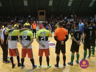 
<a style='margin-left: 5px;' class='btn btn-xs btn-social btn-facebook' href='https://www.facebook.com/sharer/sharer.php?u=https://www.boladovale.com.br/imgs/800-800-90/conteudo/fotos/1687/img9979.jpg' rel='popup' data-width='500' data-height='400'><i class='fa fa-facebook'></i>Compartilhar <span class='hidden-xs'>no Facebook</span>
</a> 
<a class='btn btn-default btn-xs' target='_blank' href='imgs/800-800-90/conteudo/fotos/1687/img9979.jpg'>
<span class='glyphicon glyphicon-cloud-download'></span> Salvar
</a> 
<span></span>