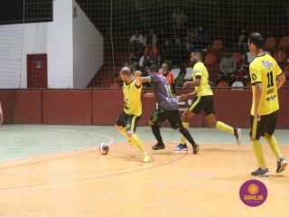 
<a style='margin-left: 5px;' class='btn btn-xs btn-social btn-facebook' href='https://www.facebook.com/sharer/sharer.php?u=https://www.boladovale.com.br/imgs/800-800-90/conteudo/fotos/1688/img0212.jpg' rel='popup' data-width='500' data-height='400'><i class='fa fa-facebook'></i>Compartilhar <span class='hidden-xs'>no Facebook</span>
</a> 
<a class='btn btn-default btn-xs' target='_blank' href='imgs/800-800-90/conteudo/fotos/1688/img0212.jpg'>
<span class='glyphicon glyphicon-cloud-download'></span> Salvar
</a> 
<span></span>