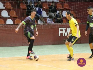 
<a style='margin-left: 5px;' class='btn btn-xs btn-social btn-facebook' href='https://www.facebook.com/sharer/sharer.php?u=https://www.boladovale.com.br/imgs/800-800-90/conteudo/fotos/1688/img0243.jpg' rel='popup' data-width='500' data-height='400'><i class='fa fa-facebook'></i>Compartilhar <span class='hidden-xs'>no Facebook</span>
</a> 
<a class='btn btn-default btn-xs' target='_blank' href='imgs/800-800-90/conteudo/fotos/1688/img0243.jpg'>
<span class='glyphicon glyphicon-cloud-download'></span> Salvar
</a> 
<span></span>
