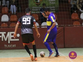 
<a style='margin-left: 5px;' class='btn btn-xs btn-social btn-facebook' href='https://www.facebook.com/sharer/sharer.php?u=https://www.boladovale.com.br/imgs/800-800-90/conteudo/fotos/1689/img0328.jpg' rel='popup' data-width='500' data-height='400'><i class='fa fa-facebook'></i>Compartilhar <span class='hidden-xs'>no Facebook</span>
</a> 
<a class='btn btn-default btn-xs' target='_blank' href='imgs/800-800-90/conteudo/fotos/1689/img0328.jpg'>
<span class='glyphicon glyphicon-cloud-download'></span> Salvar
</a> 
<span></span>