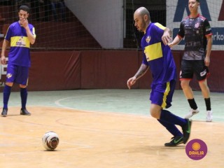 
<a style='margin-left: 5px;' class='btn btn-xs btn-social btn-facebook' href='https://www.facebook.com/sharer/sharer.php?u=https://www.boladovale.com.br/imgs/800-800-90/conteudo/fotos/1689/img0347.jpg' rel='popup' data-width='500' data-height='400'><i class='fa fa-facebook'></i>Compartilhar <span class='hidden-xs'>no Facebook</span>
</a> 
<a class='btn btn-default btn-xs' target='_blank' href='imgs/800-800-90/conteudo/fotos/1689/img0347.jpg'>
<span class='glyphicon glyphicon-cloud-download'></span> Salvar
</a> 
<span></span>