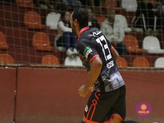 
<a style='margin-left: 5px;' class='btn btn-xs btn-social btn-facebook' href='https://www.facebook.com/sharer/sharer.php?u=https://www.boladovale.com.br/imgs/800-800-90/conteudo/fotos/1689/img0404.jpg' rel='popup' data-width='500' data-height='400'><i class='fa fa-facebook'></i>Compartilhar <span class='hidden-xs'>no Facebook</span>
</a> 
<a class='btn btn-default btn-xs' target='_blank' href='imgs/800-800-90/conteudo/fotos/1689/img0404.jpg'>
<span class='glyphicon glyphicon-cloud-download'></span> Salvar
</a> 
<span></span>