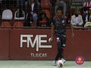 
<a style='margin-left: 5px;' class='btn btn-xs btn-social btn-facebook' href='https://www.facebook.com/sharer/sharer.php?u=https://www.boladovale.com.br/imgs/800-800-90/conteudo/fotos/1689/img0417.jpg' rel='popup' data-width='500' data-height='400'><i class='fa fa-facebook'></i>Compartilhar <span class='hidden-xs'>no Facebook</span>
</a> 
<a class='btn btn-default btn-xs' target='_blank' href='imgs/800-800-90/conteudo/fotos/1689/img0417.jpg'>
<span class='glyphicon glyphicon-cloud-download'></span> Salvar
</a> 
<span></span>