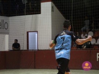 
<a style='margin-left: 5px;' class='btn btn-xs btn-social btn-facebook' href='https://www.facebook.com/sharer/sharer.php?u=https://www.boladovale.com.br/imgs/800-800-90/conteudo/fotos/1691/img7269.jpg' rel='popup' data-width='500' data-height='400'><i class='fa fa-facebook'></i>Compartilhar <span class='hidden-xs'>no Facebook</span>
</a> 
<a class='btn btn-default btn-xs' target='_blank' href='imgs/800-800-90/conteudo/fotos/1691/img7269.jpg'>
<span class='glyphicon glyphicon-cloud-download'></span> Salvar
</a> 
<span></span>