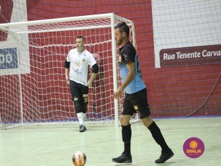 
<a style='margin-left: 5px;' class='btn btn-xs btn-social btn-facebook' href='https://www.facebook.com/sharer/sharer.php?u=https://www.boladovale.com.br/imgs/800-800-90/conteudo/fotos/1691/img7298.jpg' rel='popup' data-width='500' data-height='400'><i class='fa fa-facebook'></i>Compartilhar <span class='hidden-xs'>no Facebook</span>
</a> 
<a class='btn btn-default btn-xs' target='_blank' href='imgs/800-800-90/conteudo/fotos/1691/img7298.jpg'>
<span class='glyphicon glyphicon-cloud-download'></span> Salvar
</a> 
<span></span>