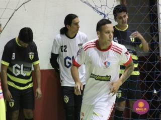 
<a style='margin-left: 5px;' class='btn btn-xs btn-social btn-facebook' href='https://www.facebook.com/sharer/sharer.php?u=https://www.boladovale.com.br/imgs/800-800-90/conteudo/fotos/1692/img0545.jpg' rel='popup' data-width='500' data-height='400'><i class='fa fa-facebook'></i>Compartilhar <span class='hidden-xs'>no Facebook</span>
</a> 
<a class='btn btn-default btn-xs' target='_blank' href='imgs/800-800-90/conteudo/fotos/1692/img0545.jpg'>
<span class='glyphicon glyphicon-cloud-download'></span> Salvar
</a> 
<span></span>